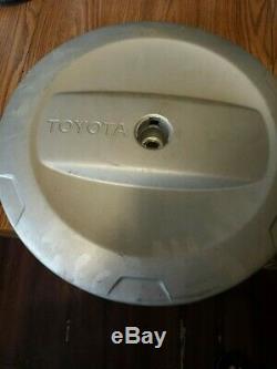 01-05 OEM Toyota RAV4 Rav-4 HARD PLASTIC spare tire cover hubcap for steel rim