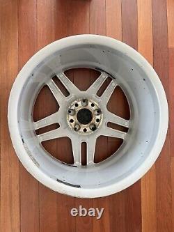 2010-2011 Mercedes E-class W212 Amg Wheel Rim 9.5jx18 A2124012402 Oem