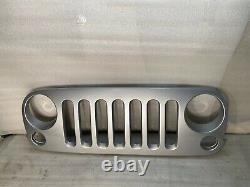 NEW Painted Bright Silver PS2 Grille for 2007-2017 Jeep Wrangler CH1200313