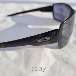 Oakley Full Metal Rim Turbine Spike Mens Black Wrap Sunglasses with Case