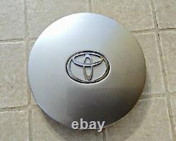 Toyota Camry center cap 92-96, 4pack. OEM part 7952/ 69297 for 15 in. Rim shown