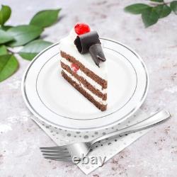 Assiettes en plastique blanches et argentées élégantes de 7,5 pouces, fourchettes, gobelets et couverts jetables