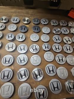 Lot de gros de 97 enjoliveurs de roue central OEM HONDA usagés 44732s9aa000 et plus