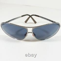 Lunettes de soleil pilote Chanel 4127 c. 108/87 125 à monture argentée avec verres gris et étui