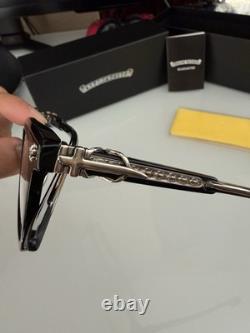 Montures de lunettes Chrome Hearts noires carrées à cerclage complet avec détails de croix argentées