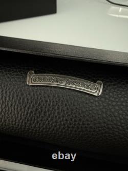 Montures de lunettes Chrome Hearts noires carrées à cerclage complet avec détails de croix argentées